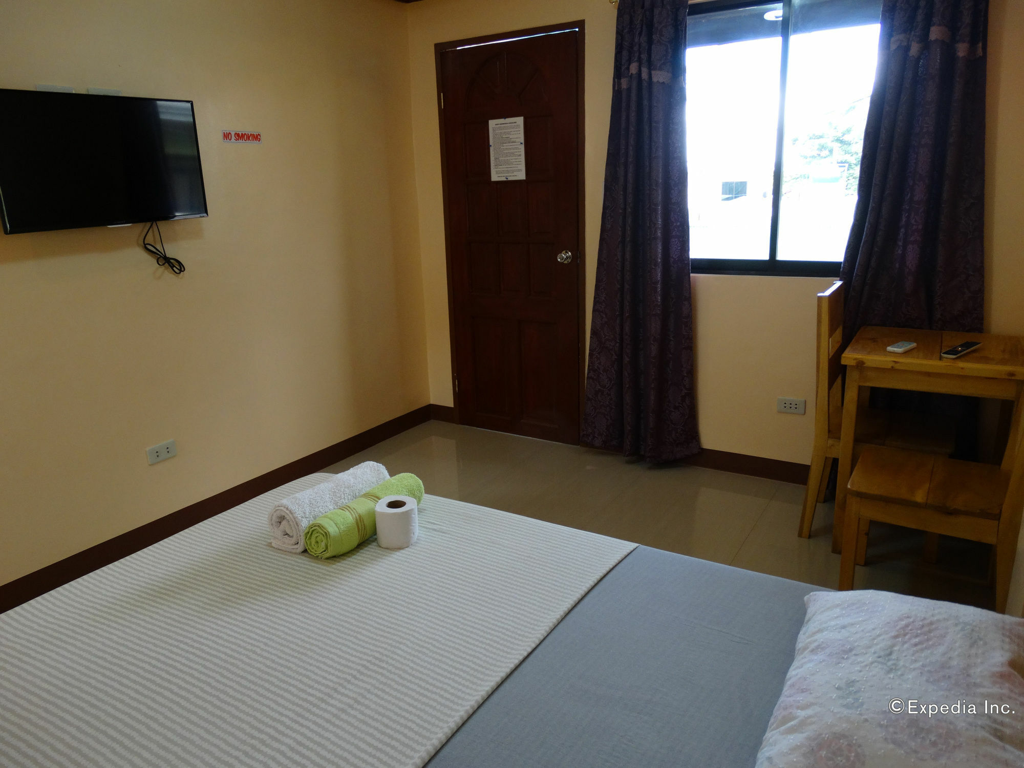 Alona Grove Tourist Inn Tawala  Bagian luar foto