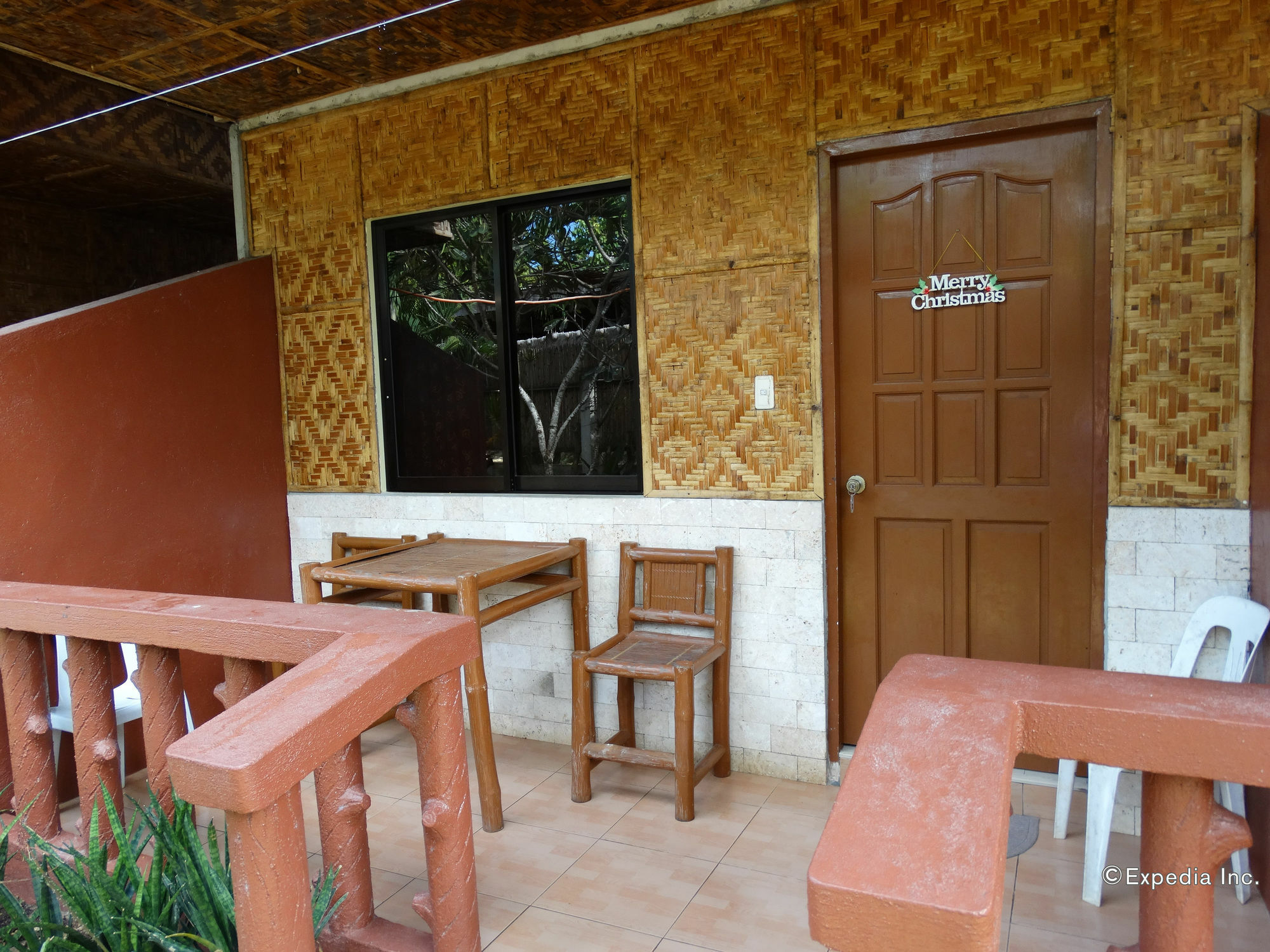 Alona Grove Tourist Inn Tawala  Bagian luar foto